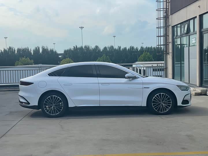 Фото 7 - BYD Han