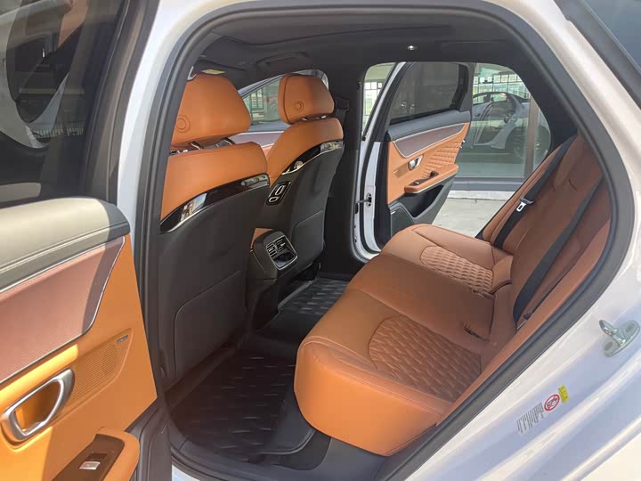 Фото 9 - BYD Han