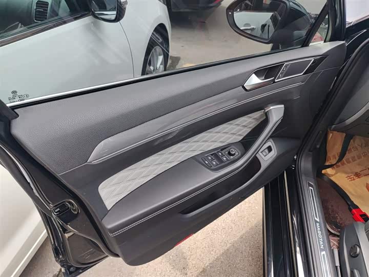 Фото 28 - Volkswagen Magotan