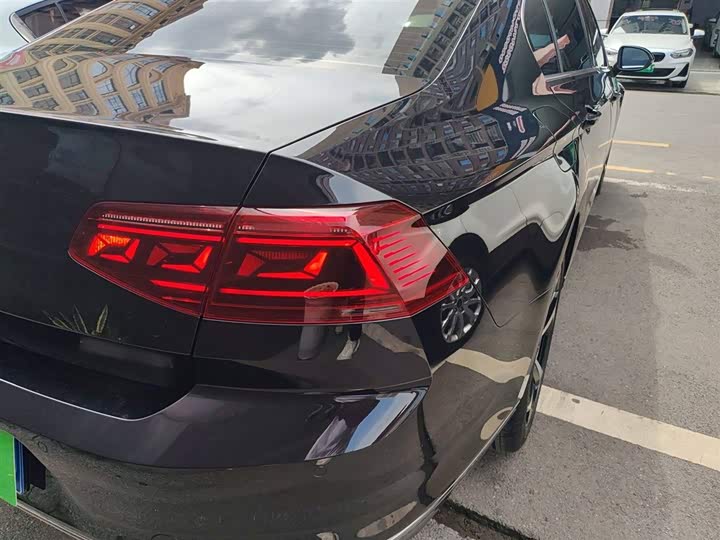 Фото 8 - Volkswagen Magotan