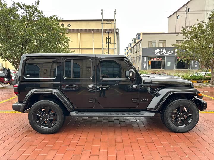 Фото 7 - Jeep Wrangler