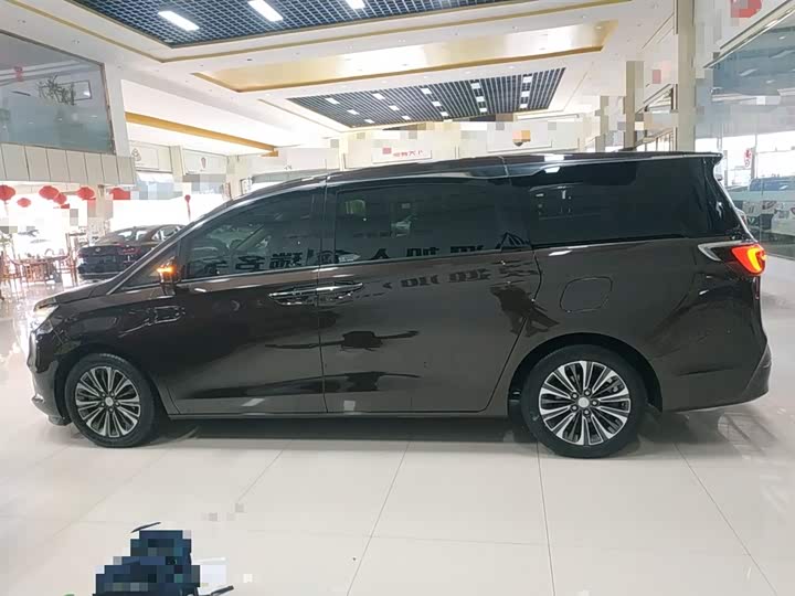 Фото 4 - Buick GL8 ES