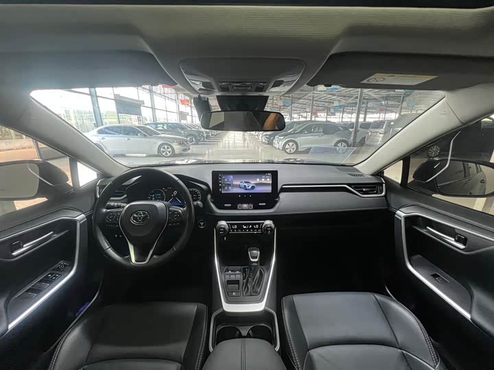 Фото 11 - Toyota Wildlander