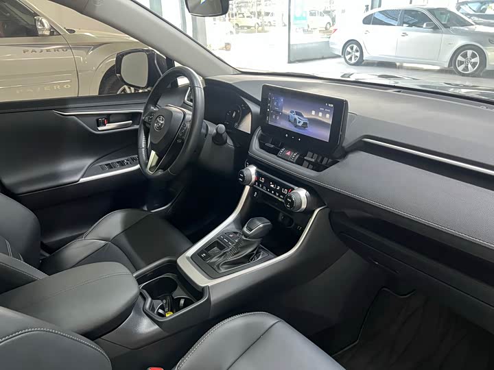 Фото 22 - Toyota Wildlander