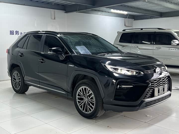 Фото 3 - Toyota Wildlander