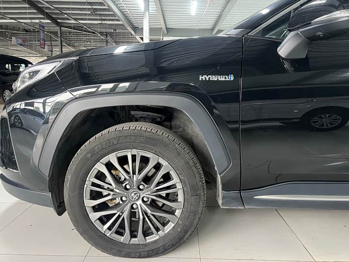 Фото 5 - Toyota Wildlander