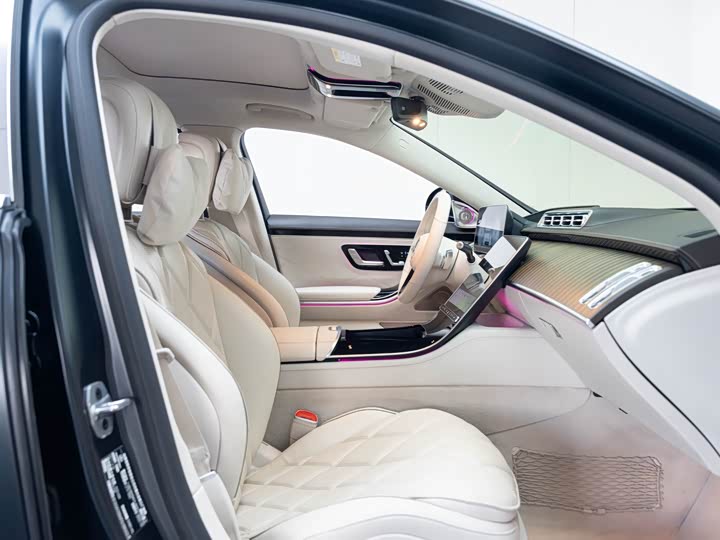 Фото 13 - Mercedes-Benz Maybach S-Class