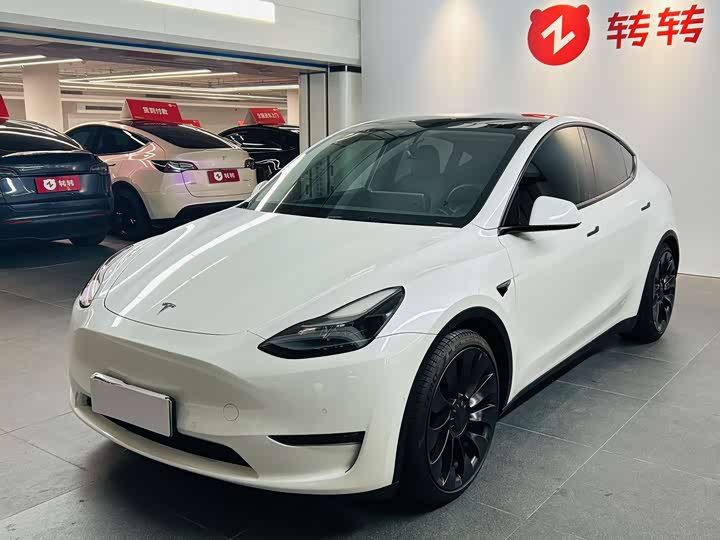 Фото 1 - Tesla Model Y