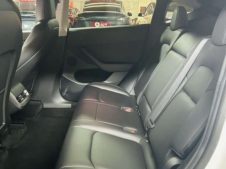 Фото 13 - Tesla Model Y