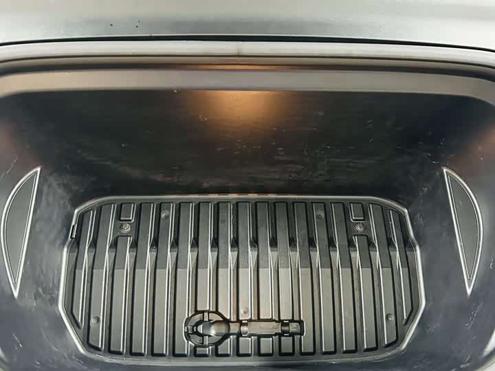 Фото 18 - Tesla Model Y