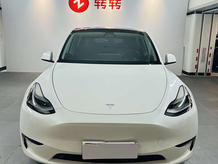 Фото 3 - Tesla Model Y