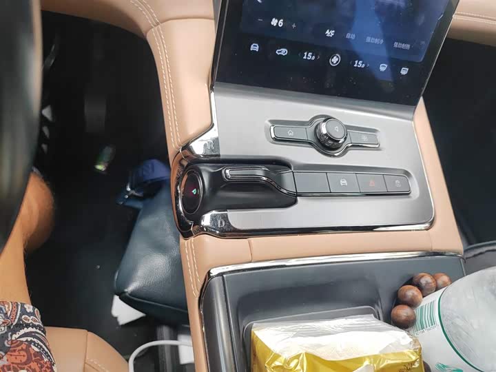 Фото 14 - Nio ES6