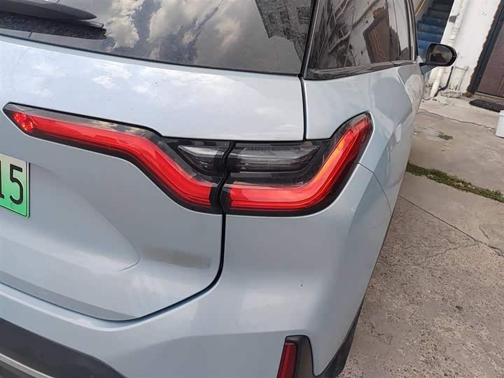 Фото 8 - Nio ES6