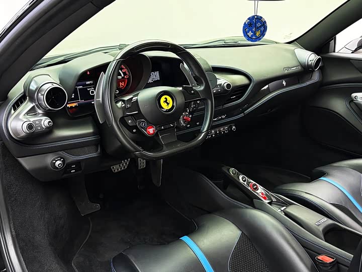 Фото 12 - Ferrari F8