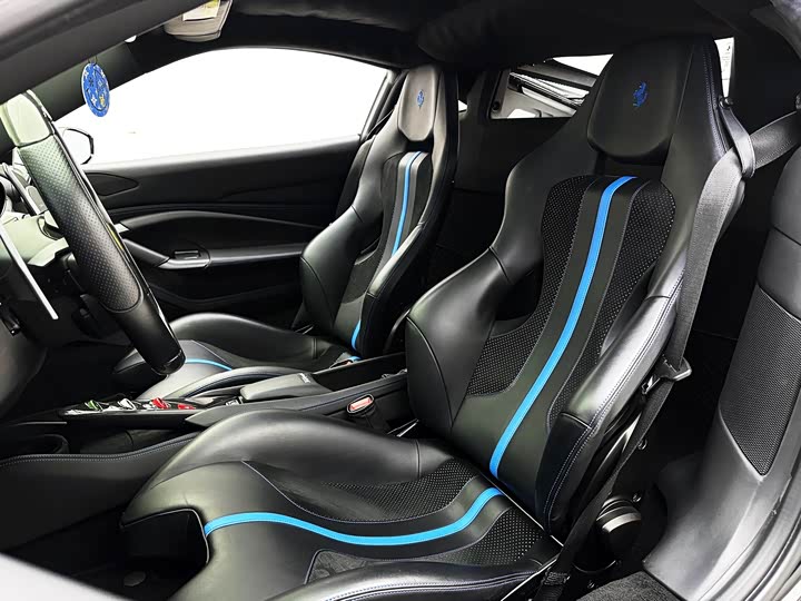 Фото 13 - Ferrari F8