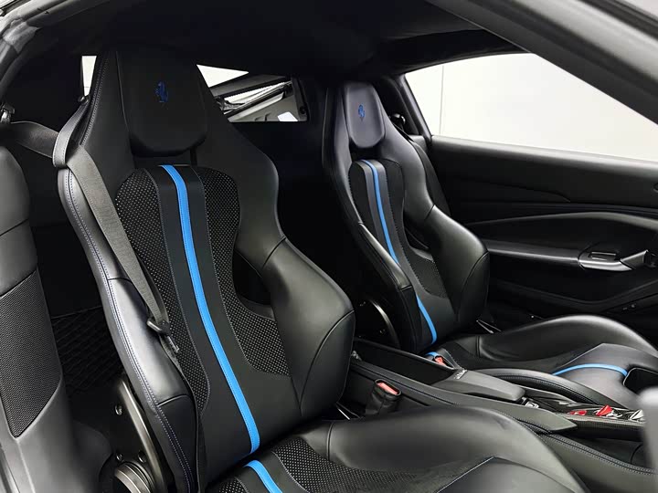 Фото 14 - Ferrari F8