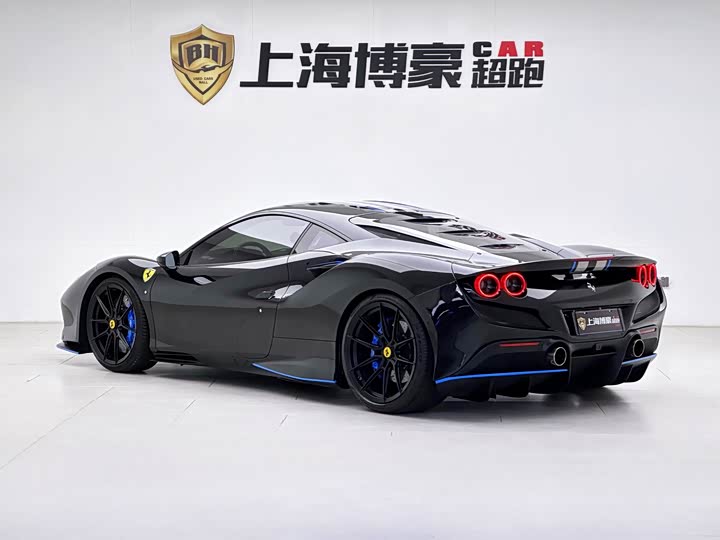 Фото 4 - Ferrari F8