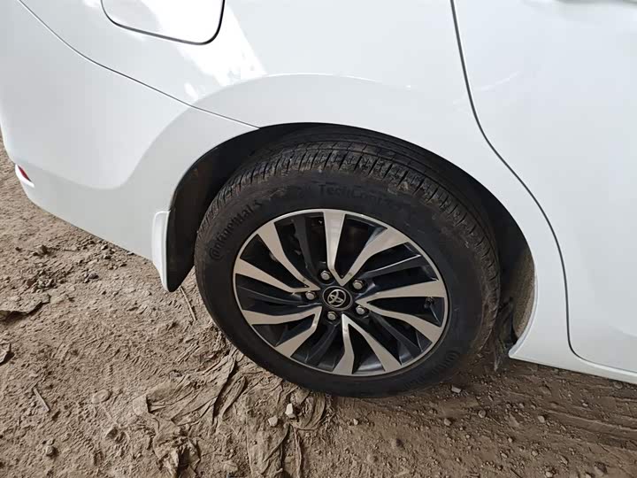 Фото 30 - Toyota Corolla Hybrid