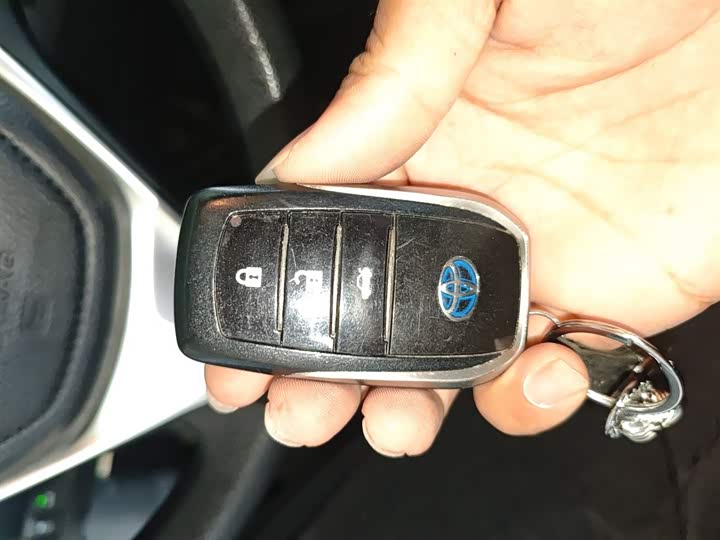 Фото 9 - Toyota Corolla Hybrid