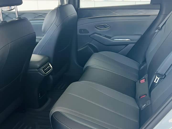 Фото 18 - BYD Qin Plus