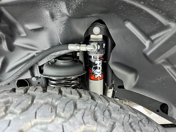 Фото 18 - Jeep Gladiator