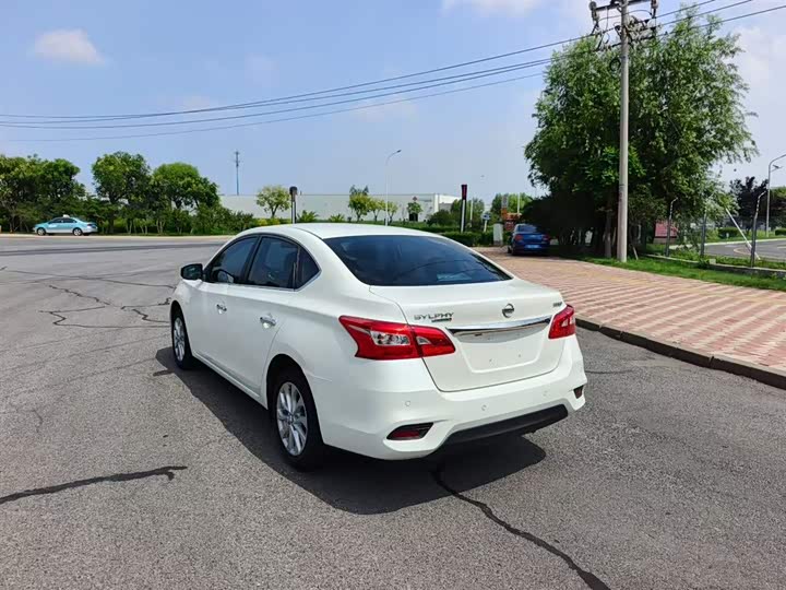 Фото 5 - Nissan Sylphy