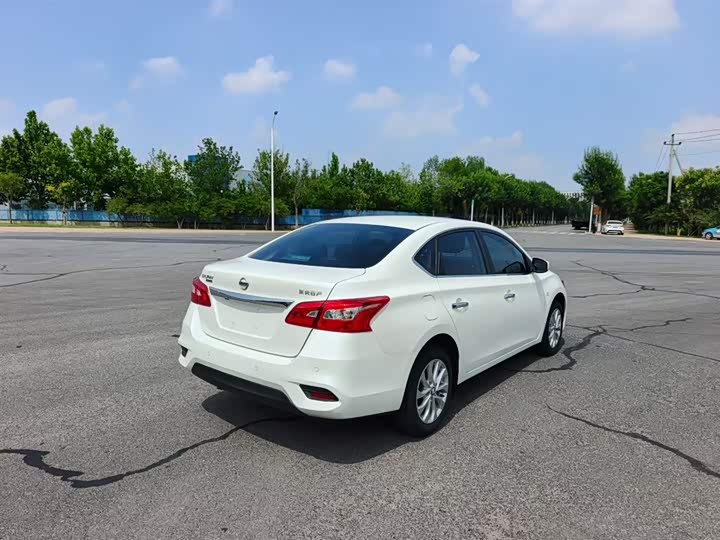 Фото 7 - Nissan Sylphy