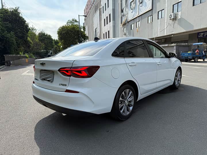 Фото 8 - Chevrolet Monza