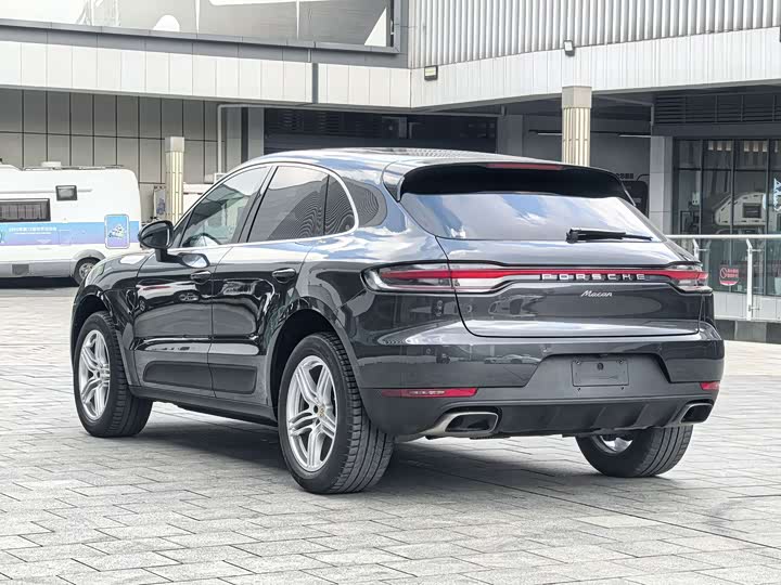 Фото 8 - Porsche Macan