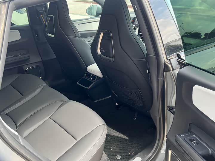 Фото 11 - Polestar 4