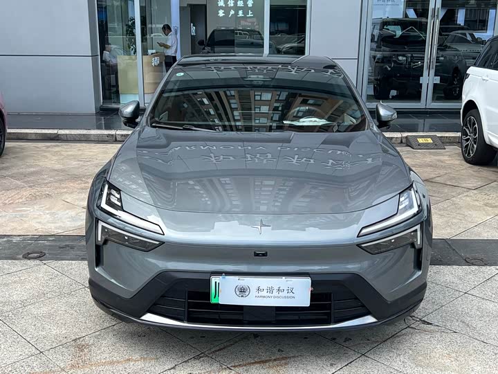 Фото 2 - Polestar 4