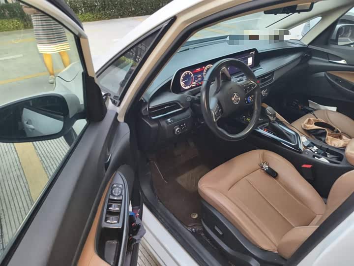 Фото 14 - Buick GL6