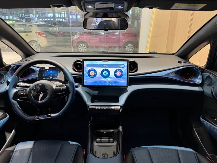 Фото 12 - BYD Dolphin