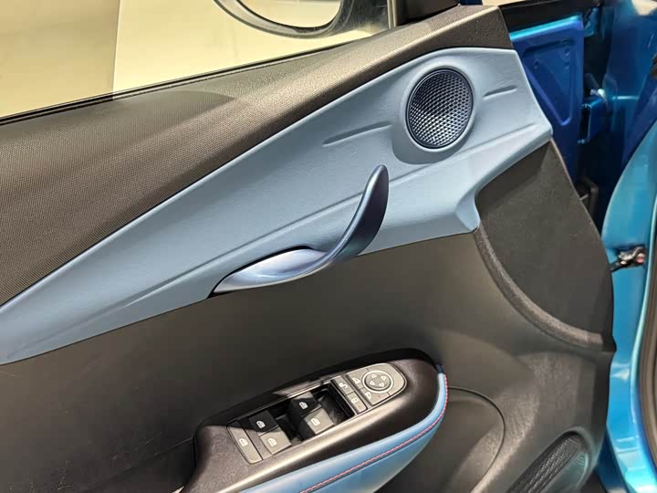 Фото 17 - BYD Dolphin