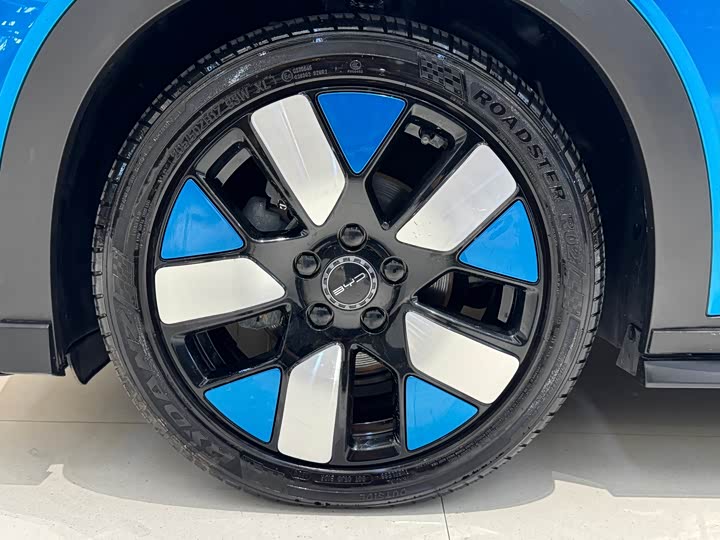 Фото 20 - BYD Dolphin