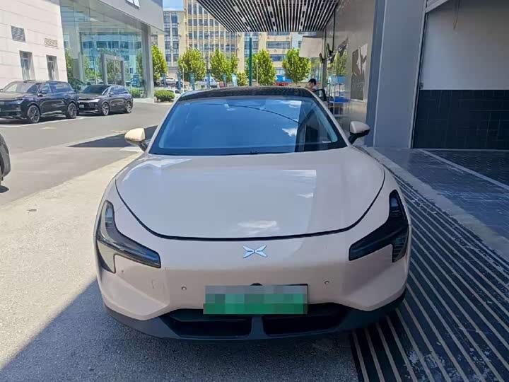 Фото 2 - XPeng Mona M03