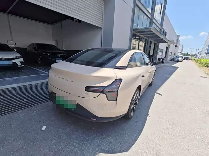 Фото 3 - XPeng Mona M03