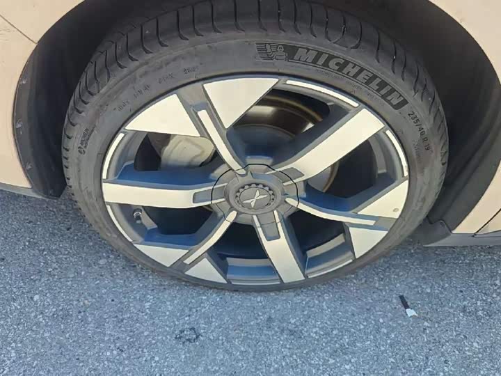 Фото 8 - XPeng Mona M03