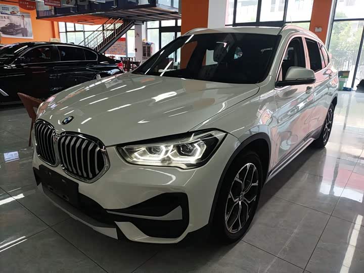 Фото 1 - BMW X1