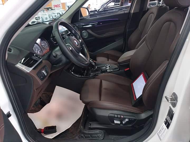 Фото 14 - BMW X1