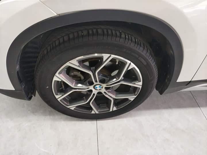 Фото 22 - BMW X1