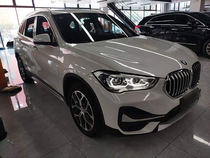 Фото 4 - BMW X1