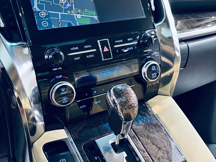 Фото 12 - Toyota Alphard