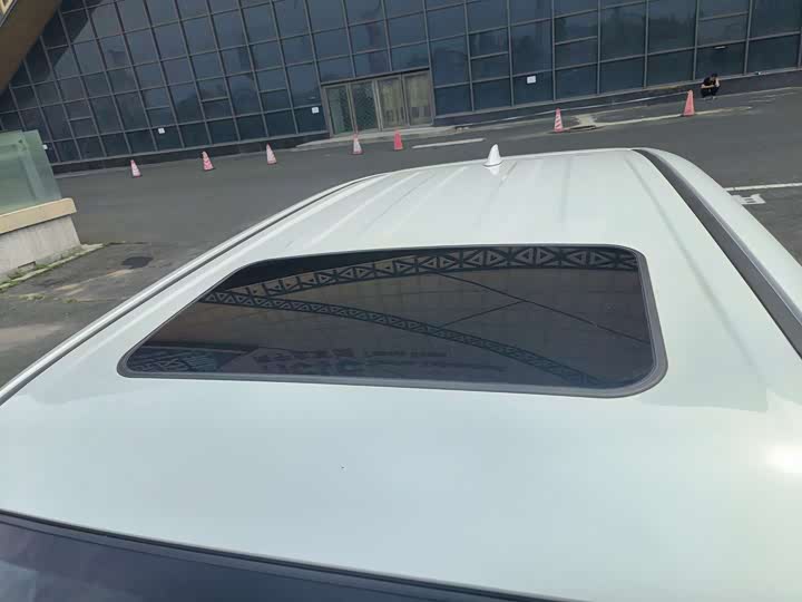 Фото 15 - Toyota RAV4