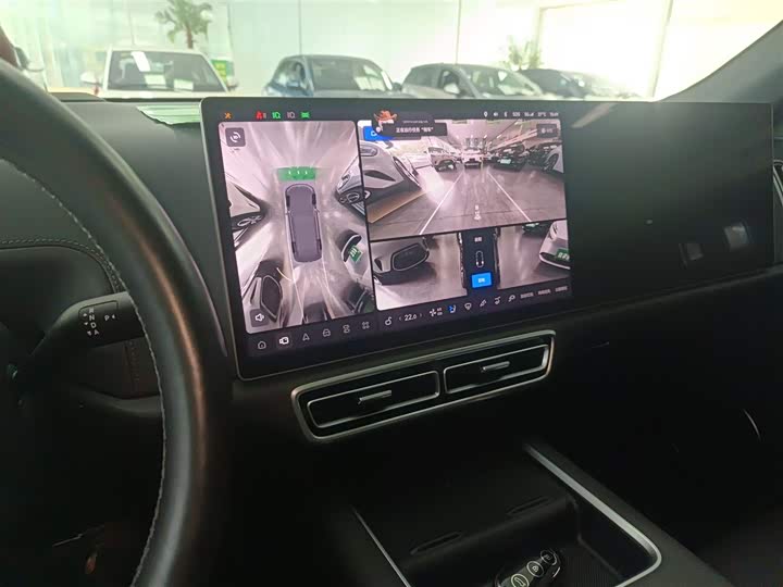 Фото 14 - LiXiang L8