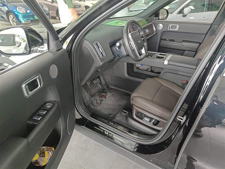 Фото 16 - LiXiang L8