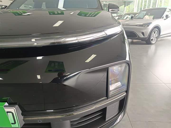 Фото 24 - LiXiang L8