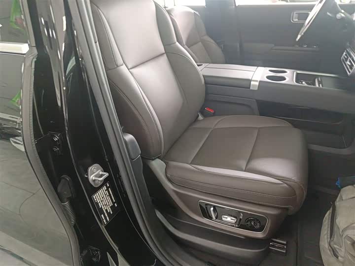 Фото 25 - LiXiang L8