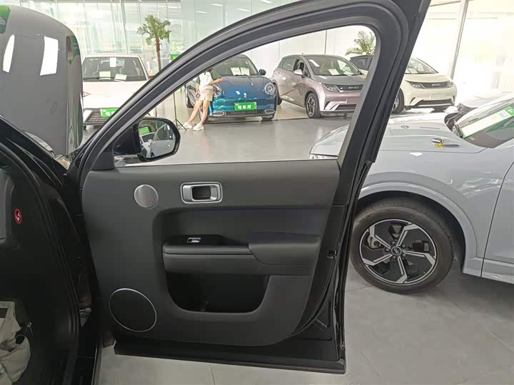 Фото 26 - LiXiang L8