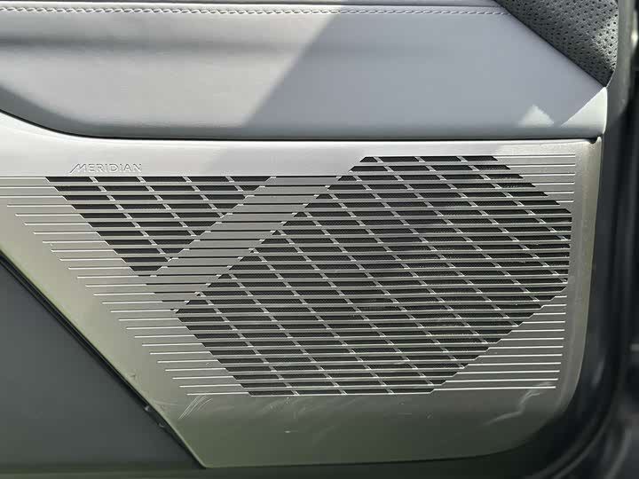 Фото 10 - HiPhi Z